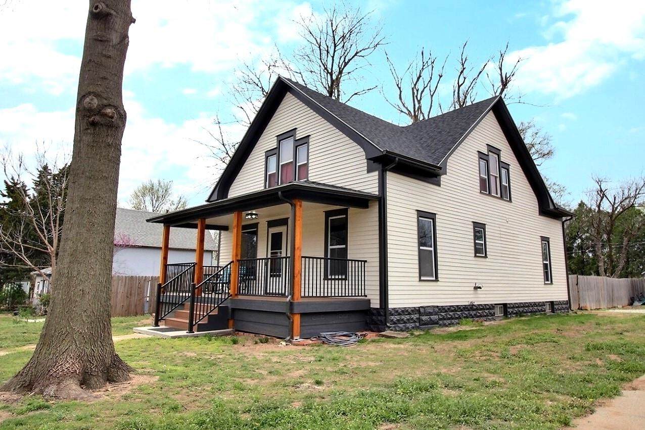 635 Cedar St - Photo 1