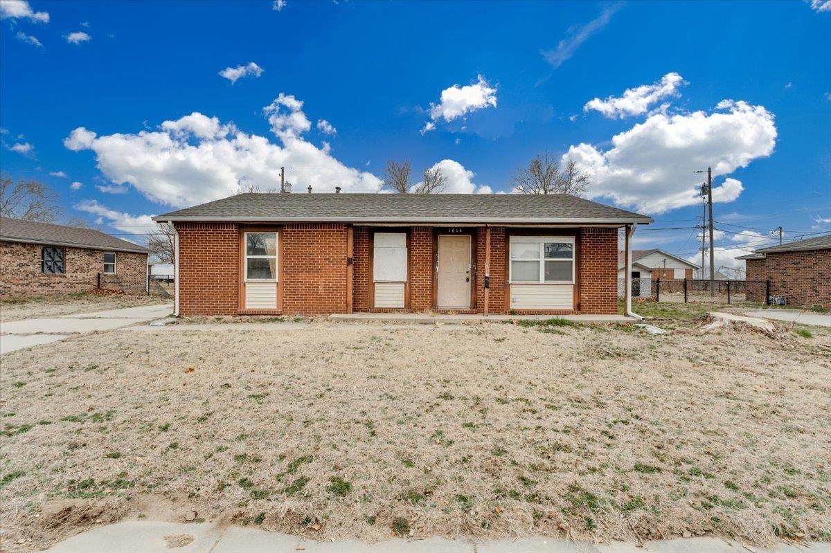 1614 Del Mar St - Photo 1