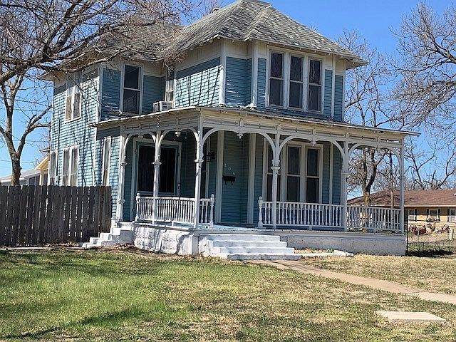 204 Rothsay Ave - Photo 1