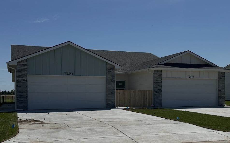 15439-15441 Josephine St - Photo 1