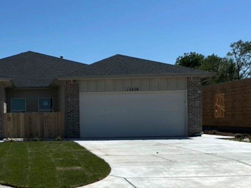15509 Josephine St - Photo 1