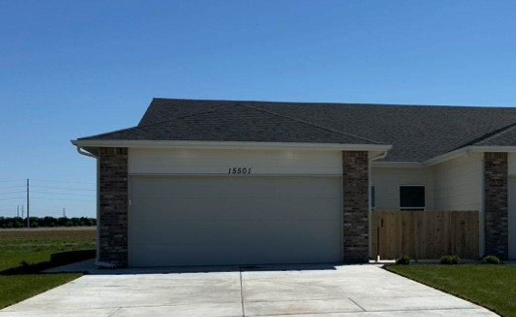 15501 Josephine St - Photo 1