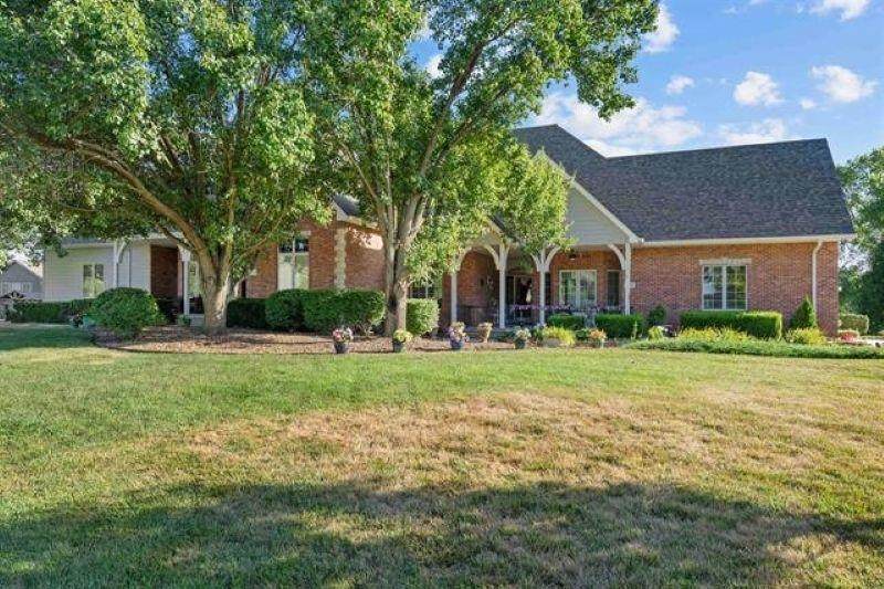 2475 Dundee Ln - Photo 1