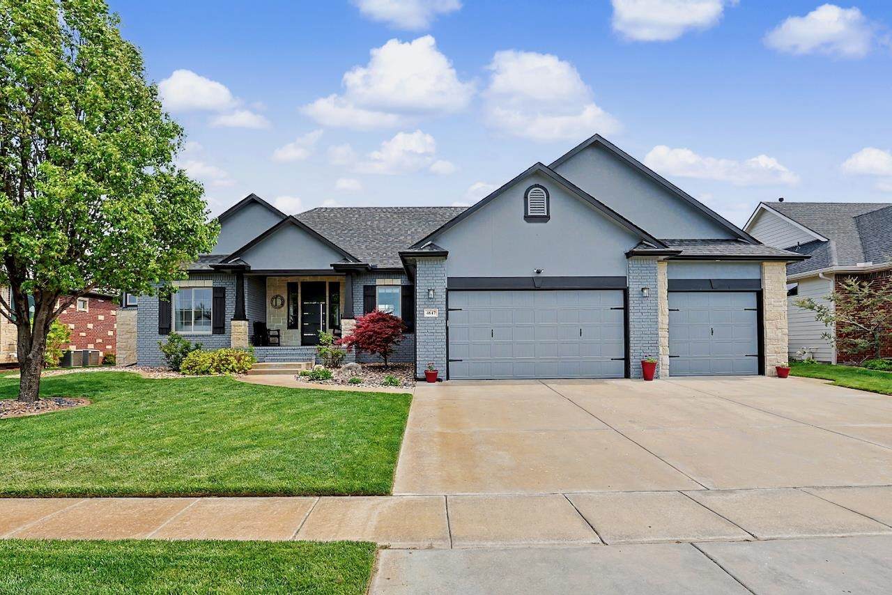 4617 Emerald Bay St. - Photo 1