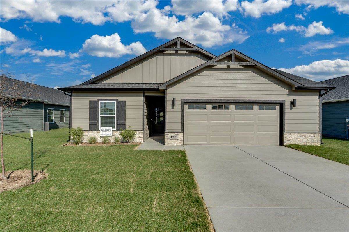 1779 Redbud Lane - Photo 1