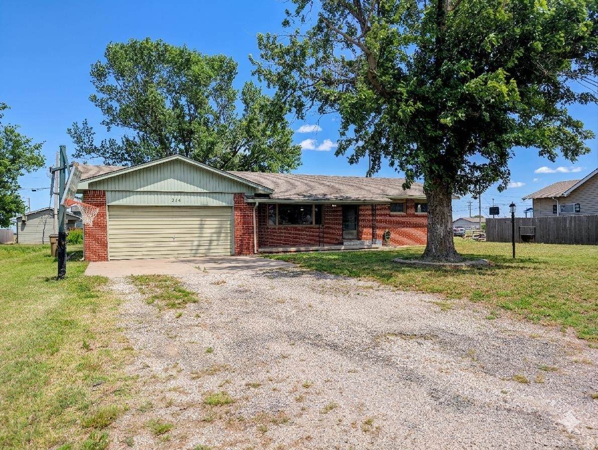 214 Sedgwick - Photo 1