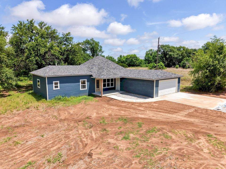 2118 Radio Ln - Photo 1
