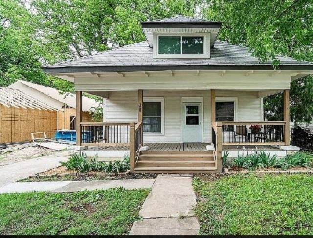 305 Green St - Photo 1