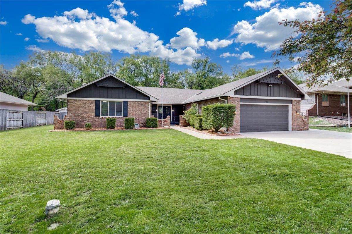 1231 Dry Creek Dr - Photo 1