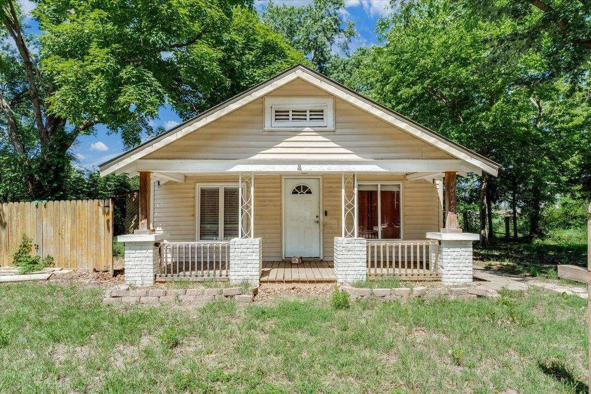 513 1st Ave - Photo 1