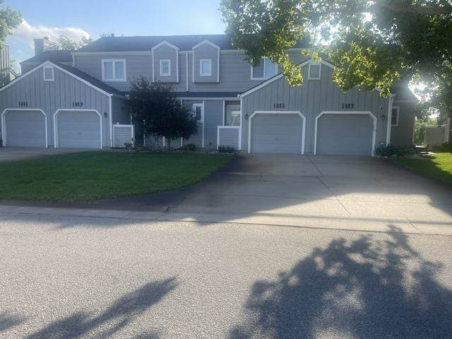 1037 Lakewind - Photo 1