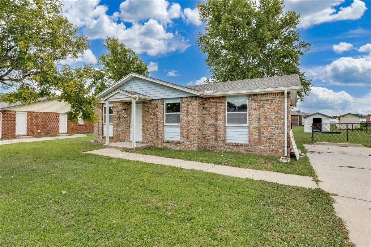 7031 Frazier Ln - Photo 1