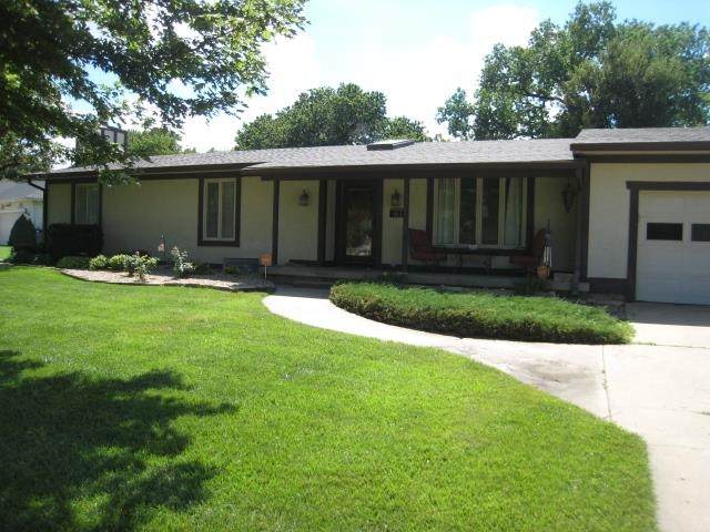 413 Park Dr - Photo 1