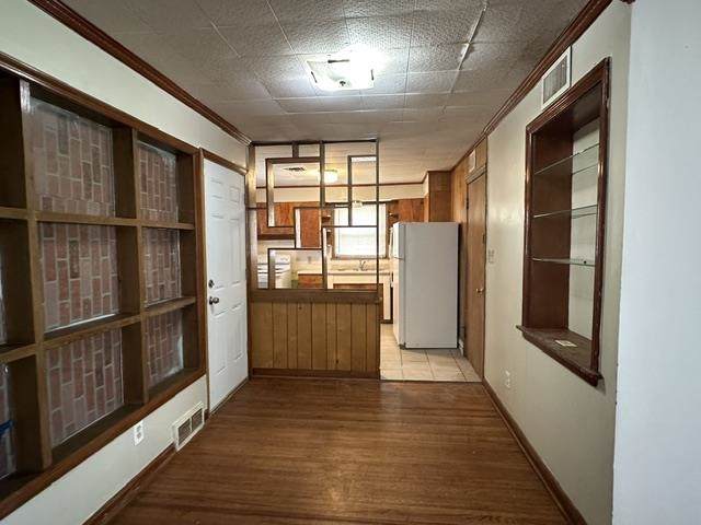 https://bt-photos.global.ssl.fastly.net/wichita/orig_boomver_1_676150-1.jpg