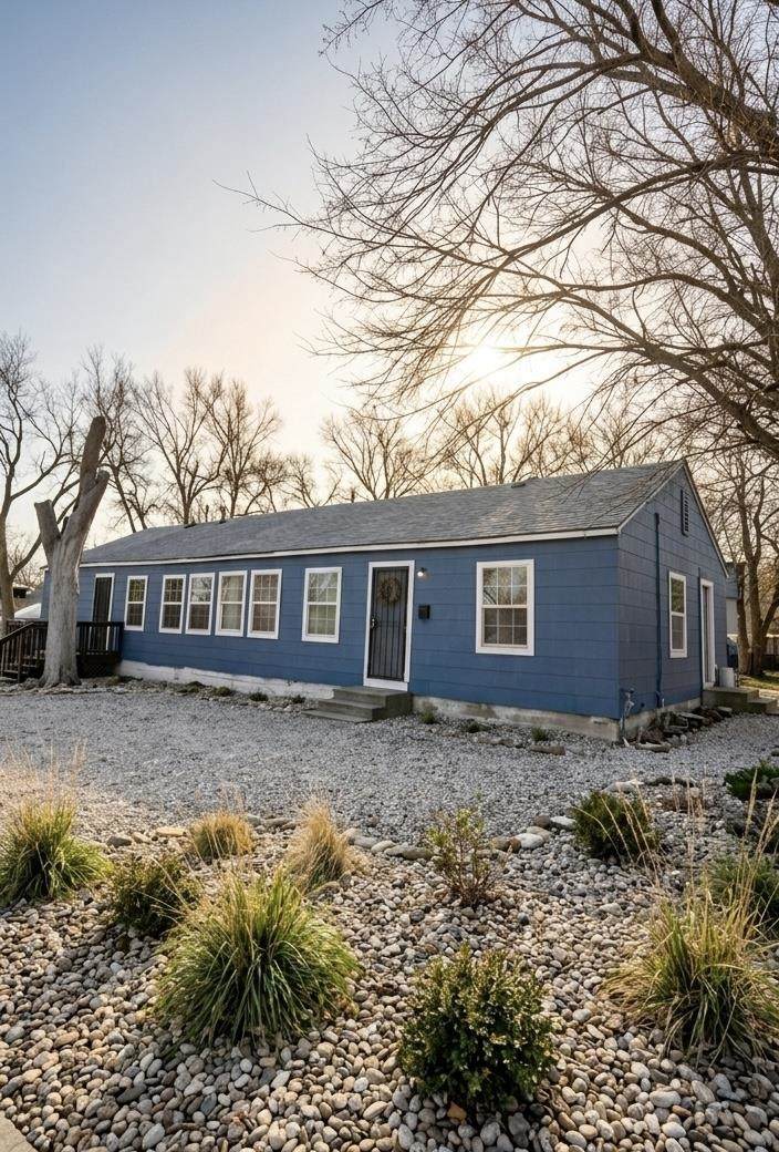 3136 Clifton - Photo 1