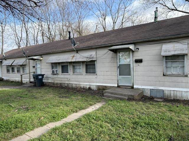 3165 Clifton - Photo 1