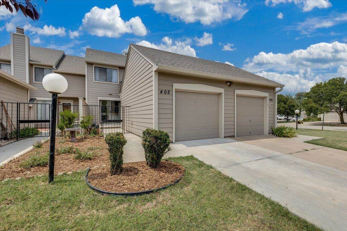 2221 Bramblewood - Photo 1