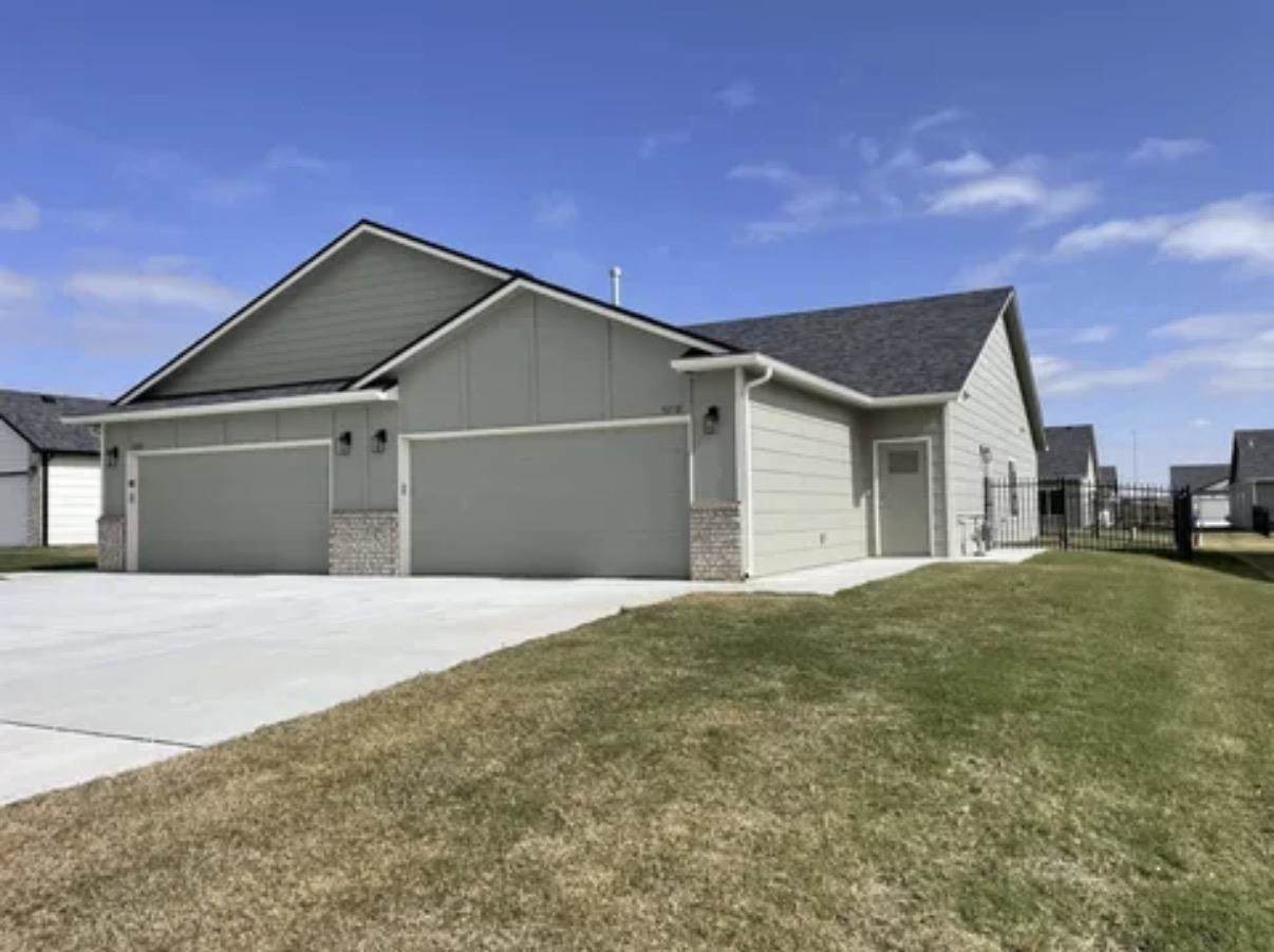 5220 Honeylocust Circle - Photo 1