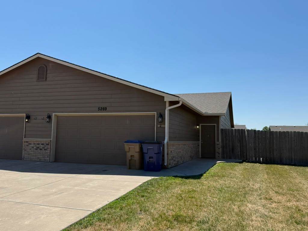 5269 Cypress Cir. - Photo 1