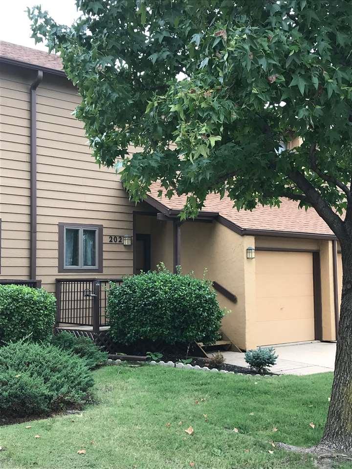 2405 Capri Ln Apt 202 - Photo 1