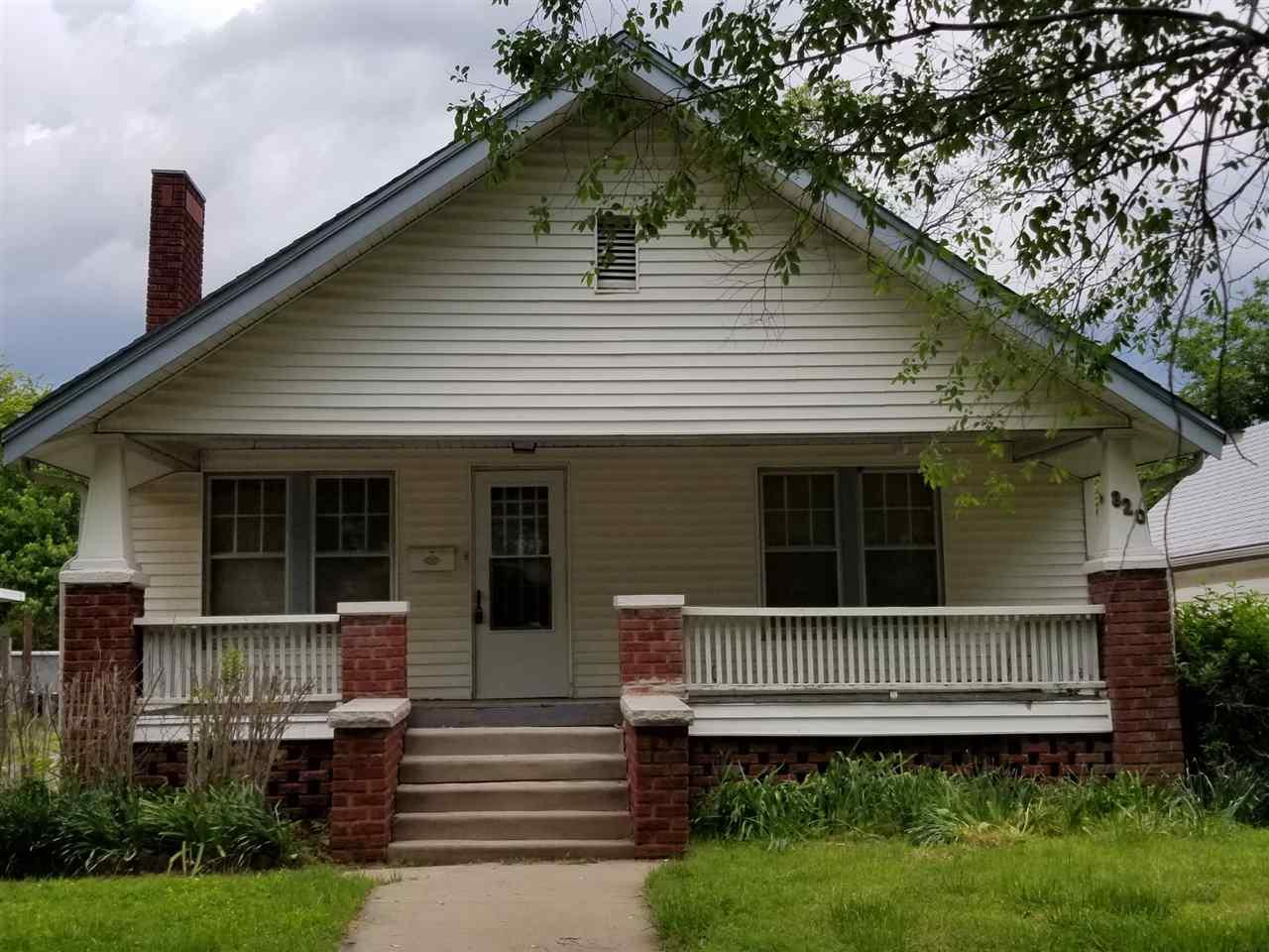820 11th Ave - Photo 1