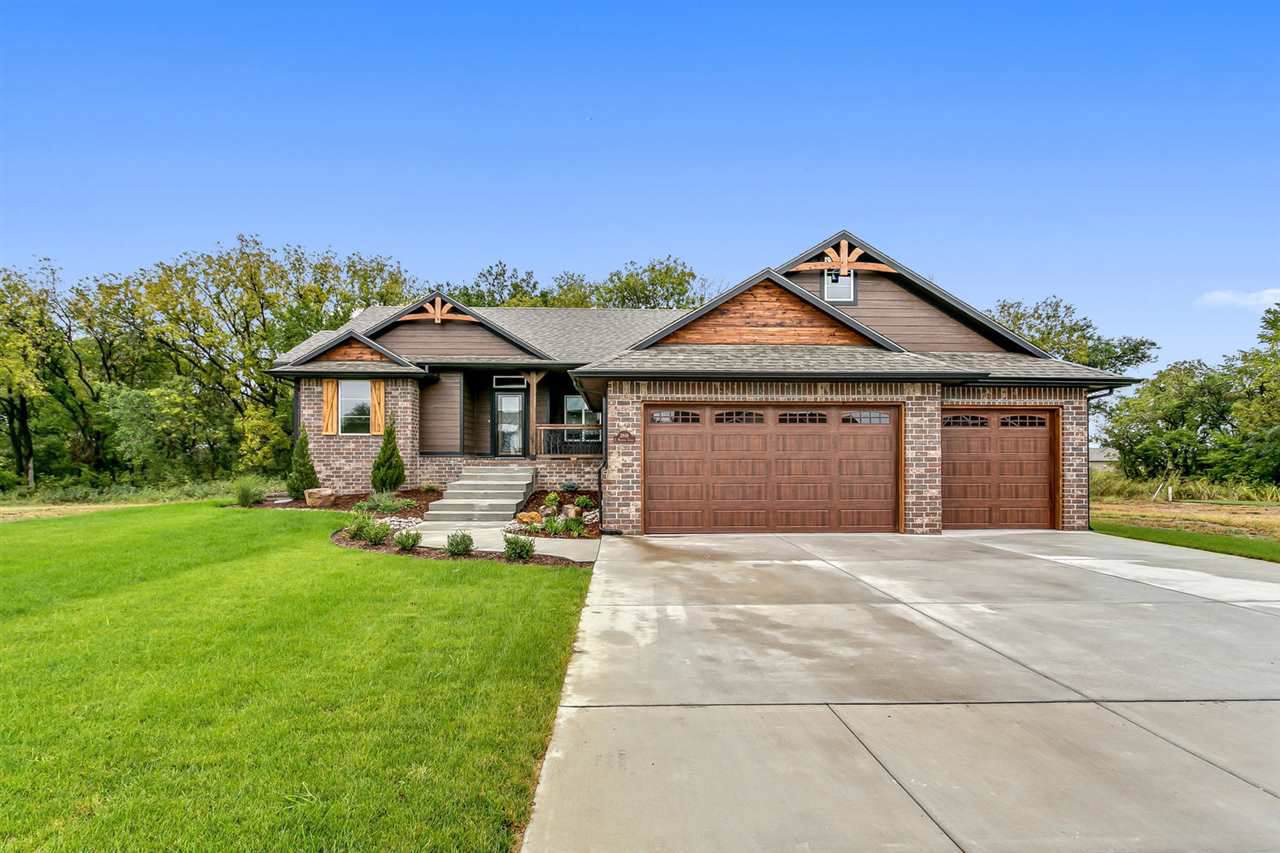 2849 Mantane Cir - Photo 1