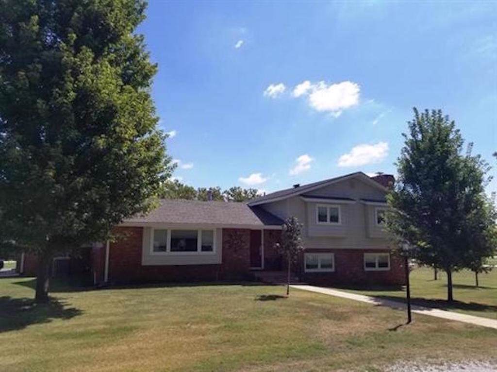 312 Grant - Photo 1