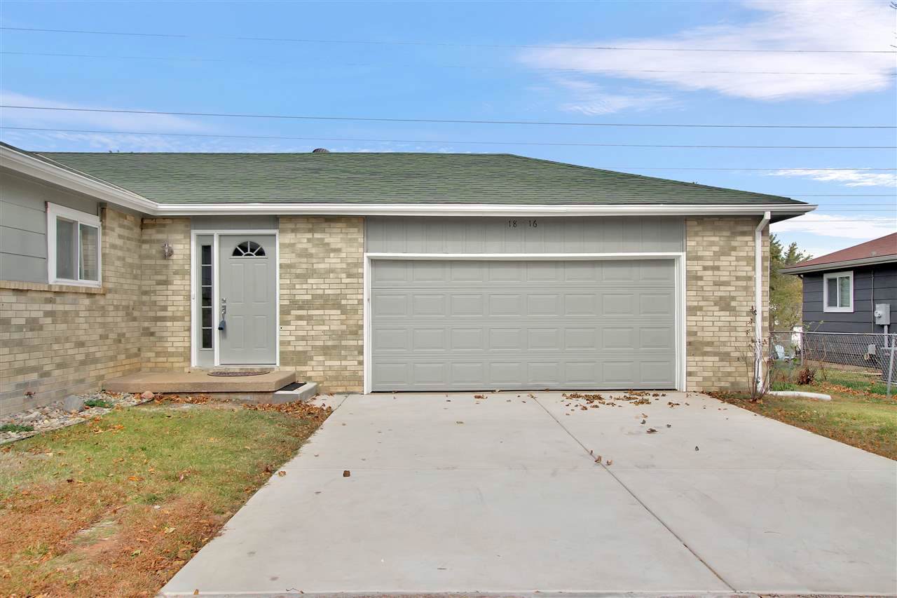 1816 Arrowhead - Photo 1