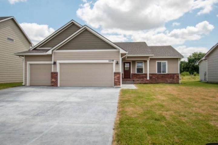1249 Prairie Hill Cir - Photo 1