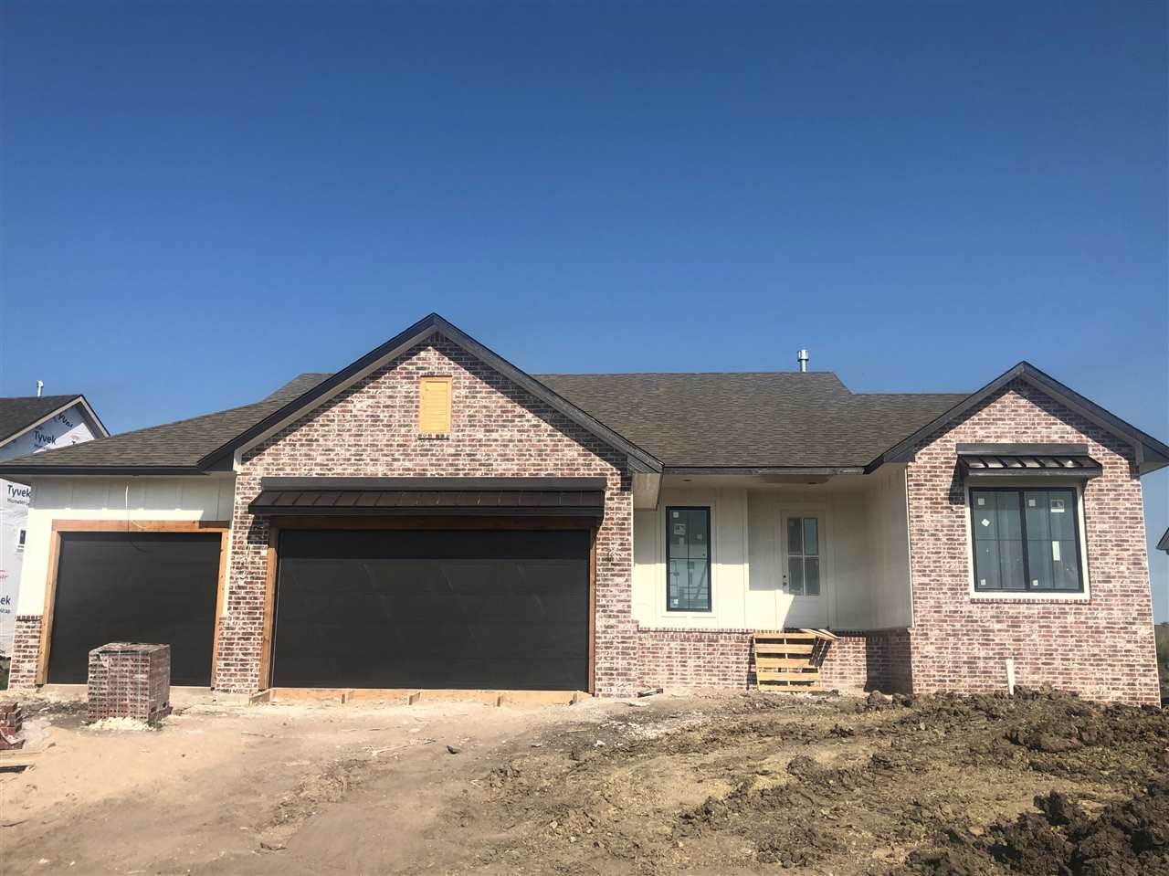 2424 Bluestone St - Photo 1