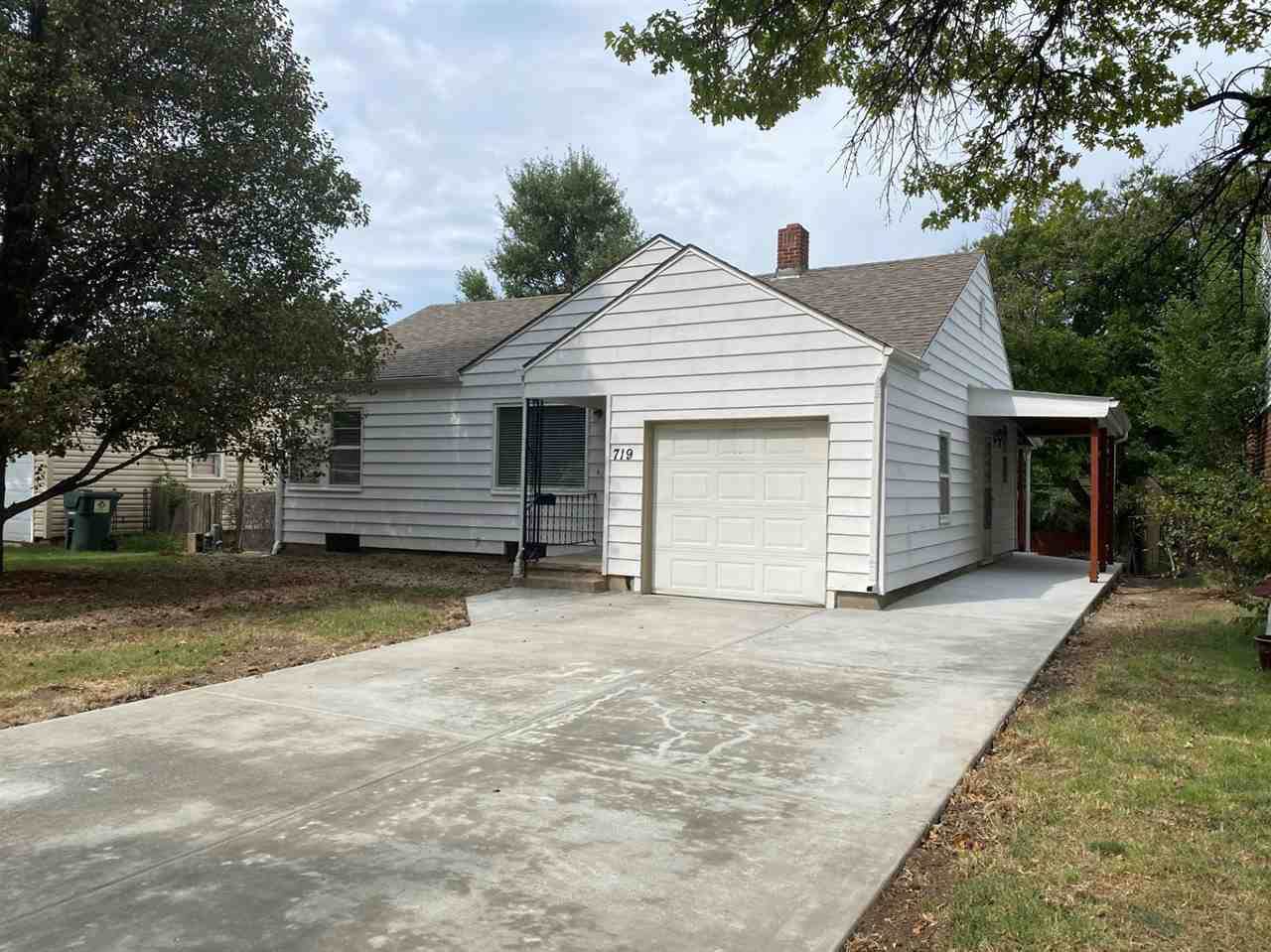 719 Vassar St - Photo 1