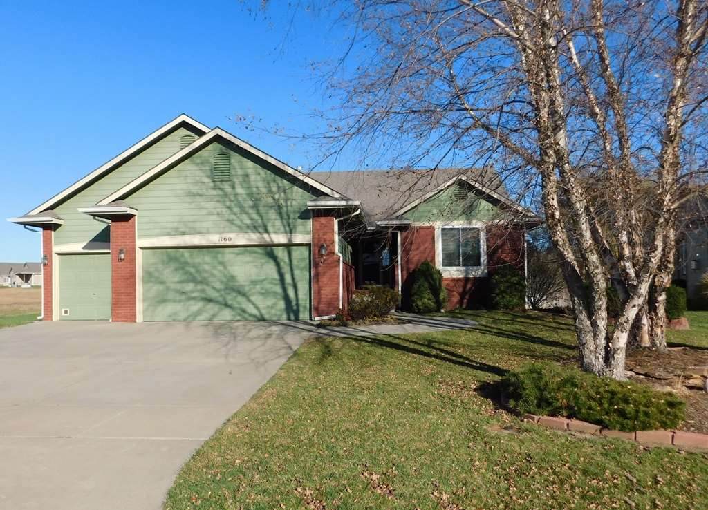 1160 Trail Ridge Dr - Photo 1