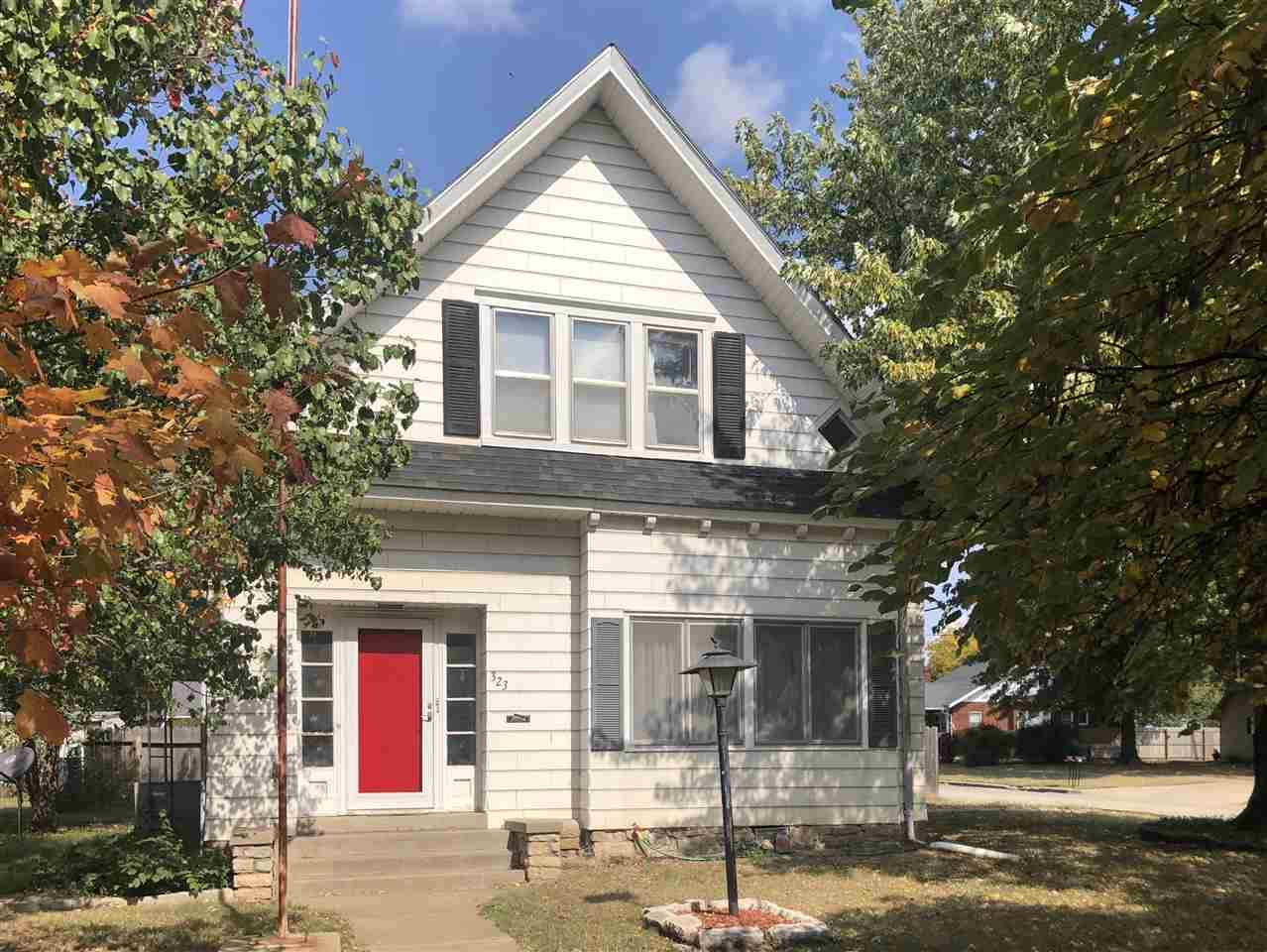 323 9th St - Photo 1