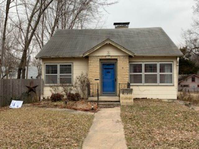 415 College St - Photo 1