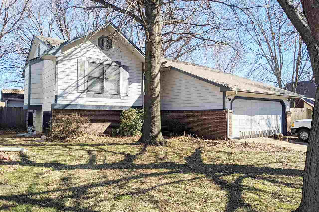 2748 Rainier Cir - Photo 1