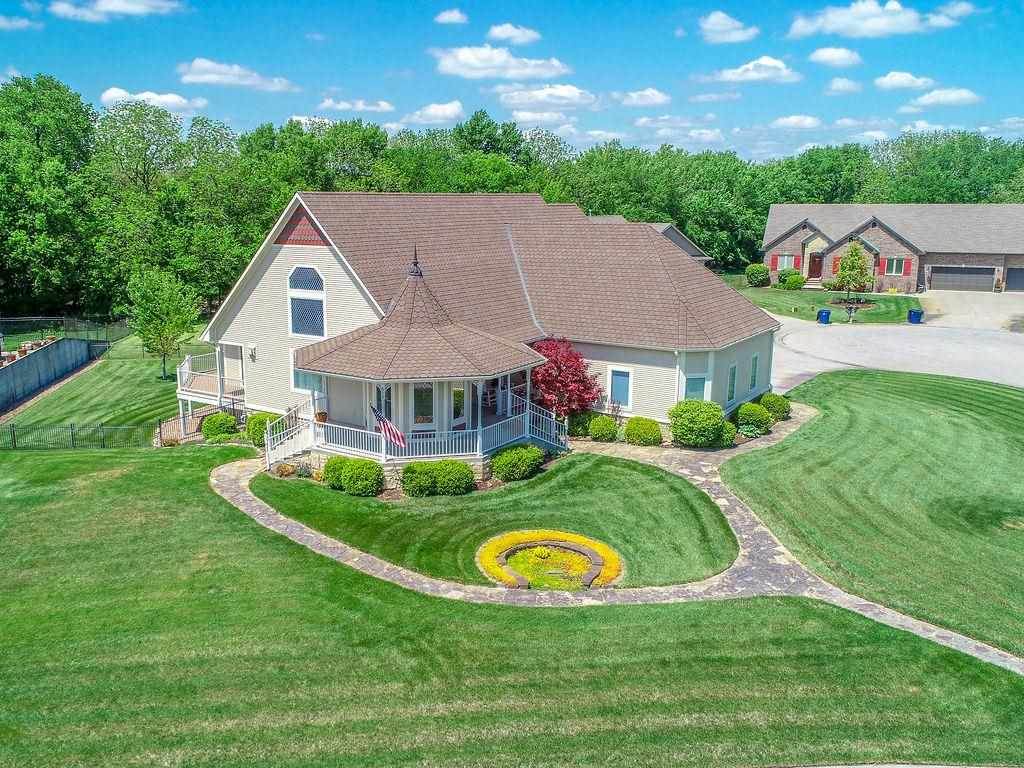 515 Valley Creek Cir - Photo 1