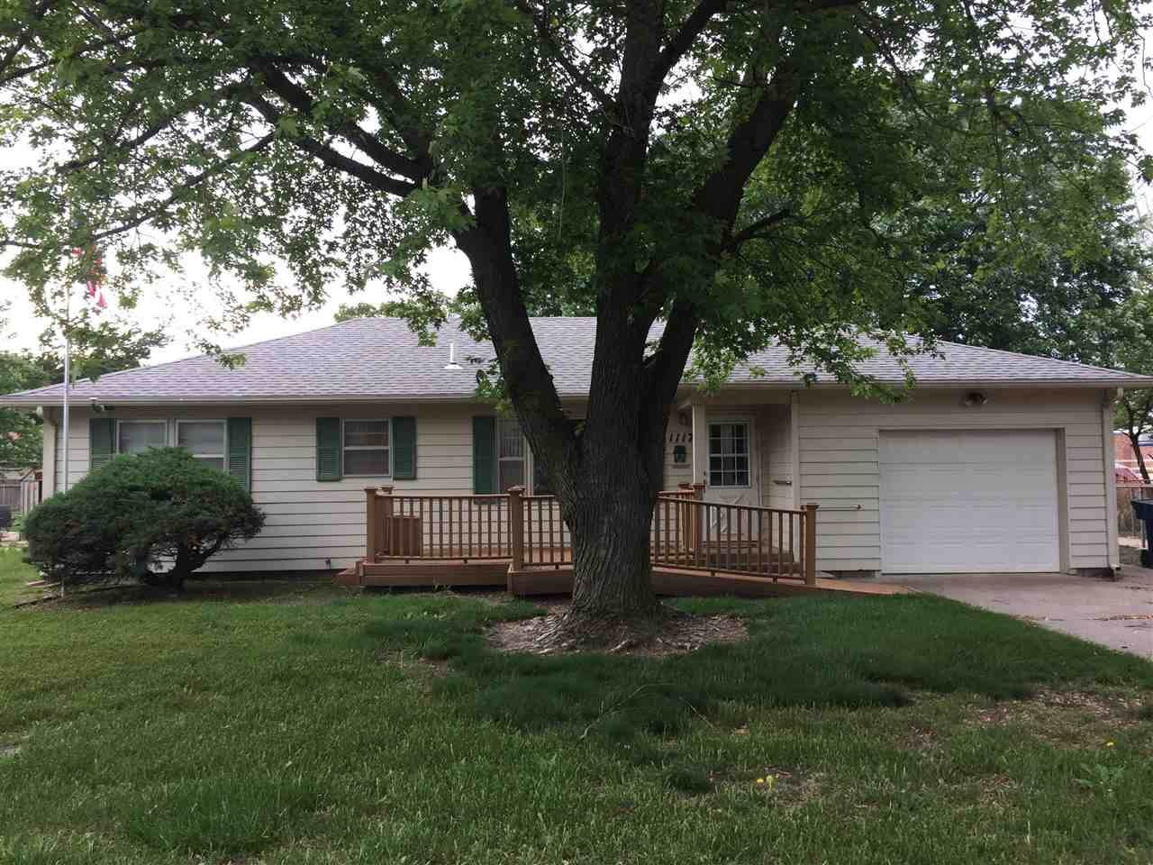 1117 Allison St - Photo 1