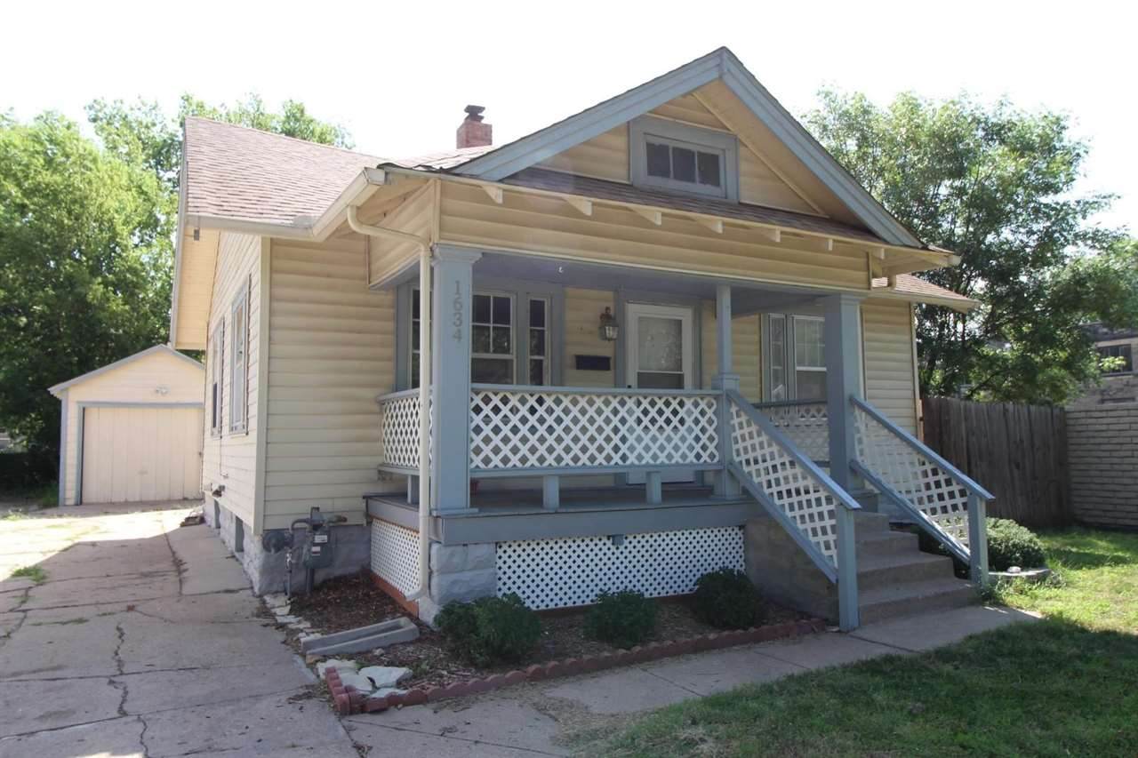 1634 Payne Ave - Photo 1