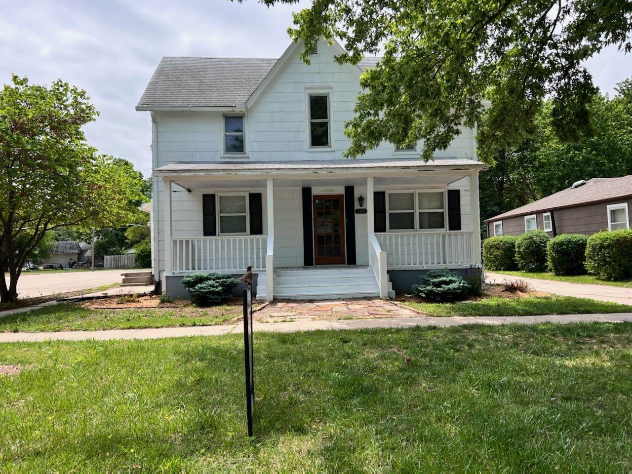 209 Smith - Photo 1