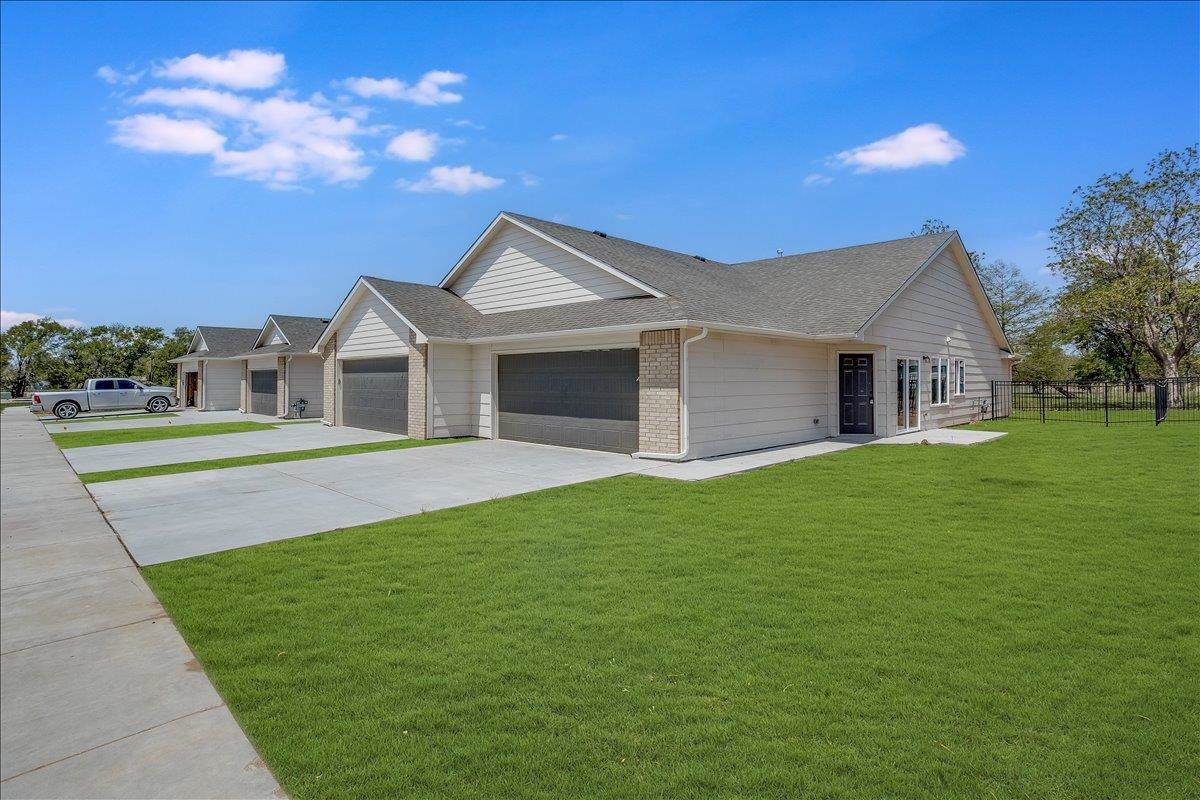 4319 Sandplum St # 4321 - Photo 1