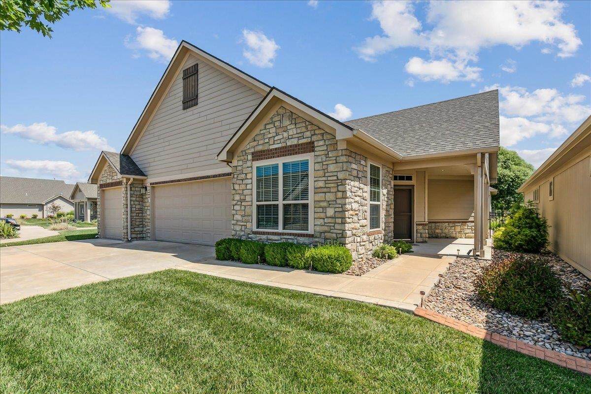 4872 Prestwick Ave - Photo 1