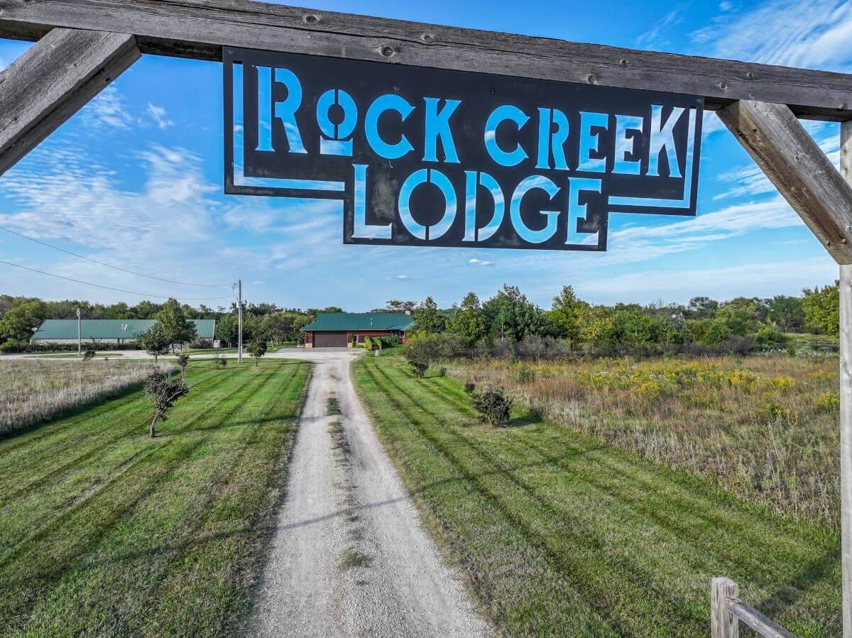 6832 40TH ST - Photo 1