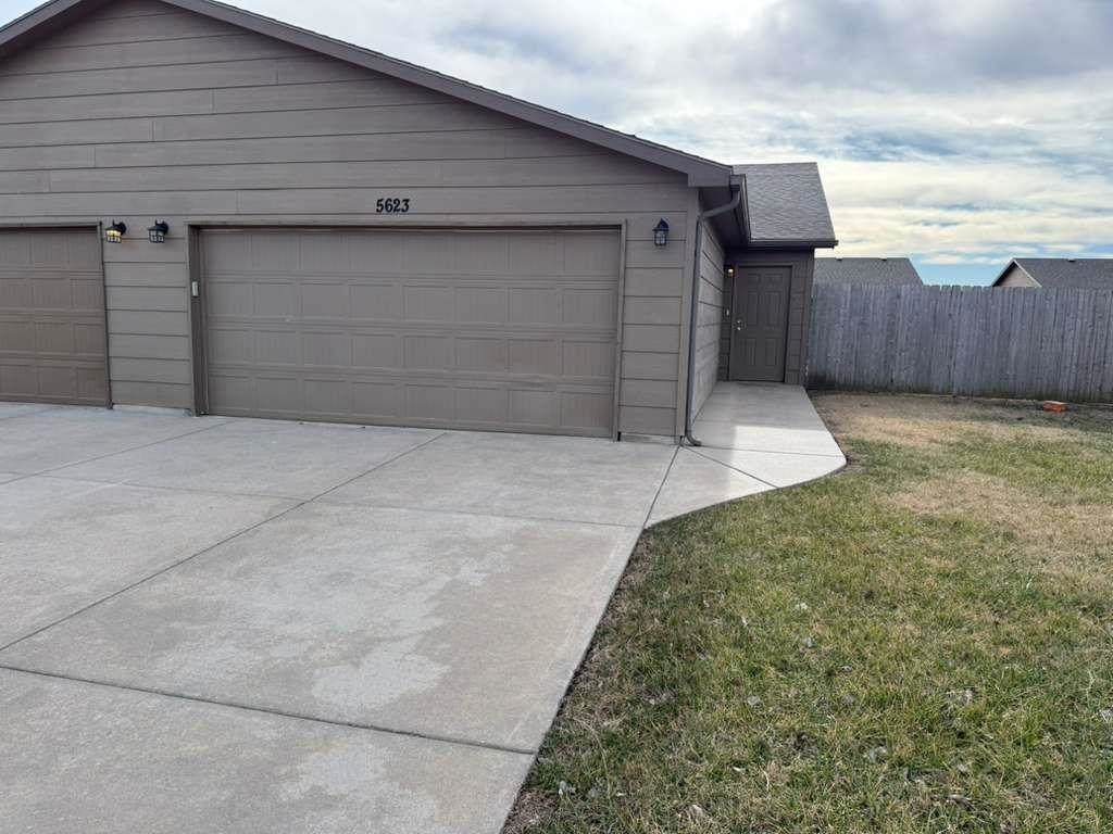 5623 Lycee Ct - Photo 1