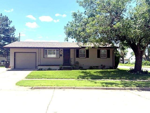 915 Lena - Photo 1