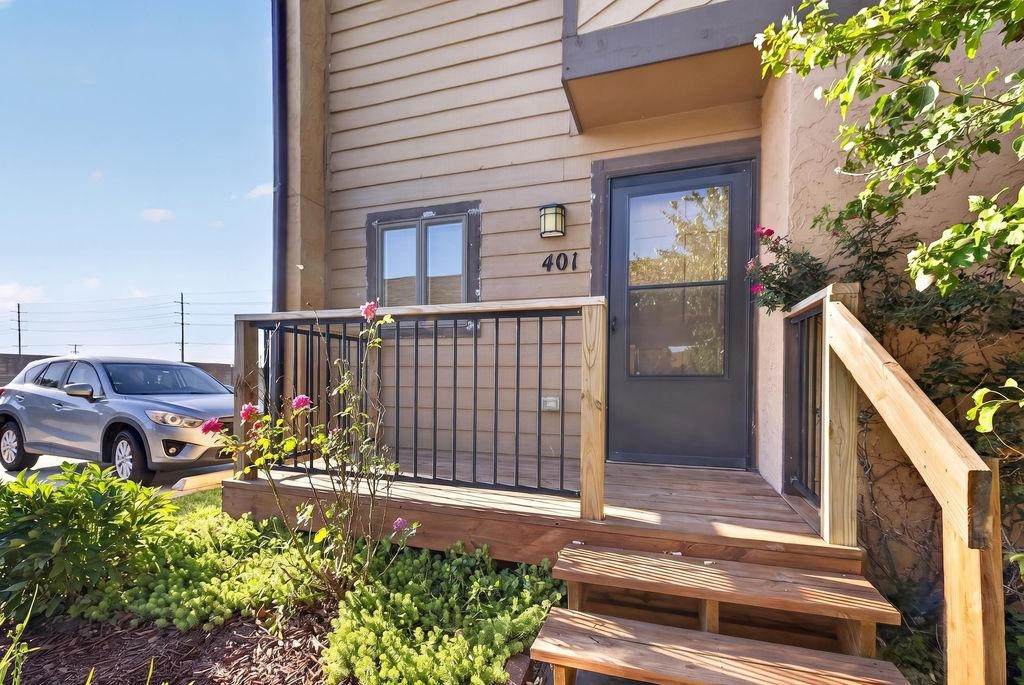 2405 Capri - Photo 1