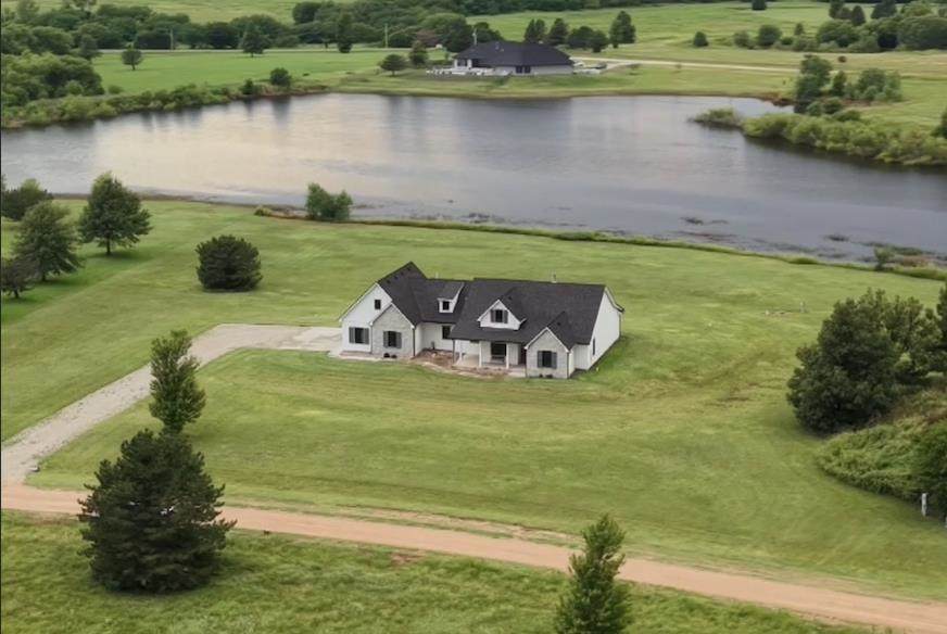 217 Heritage Rd - Photo 1