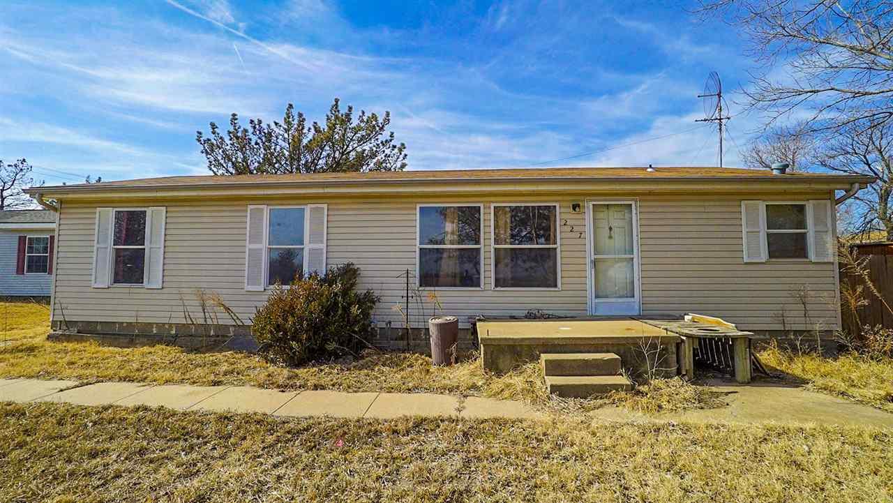 227 Raymond Dr - Photo 1