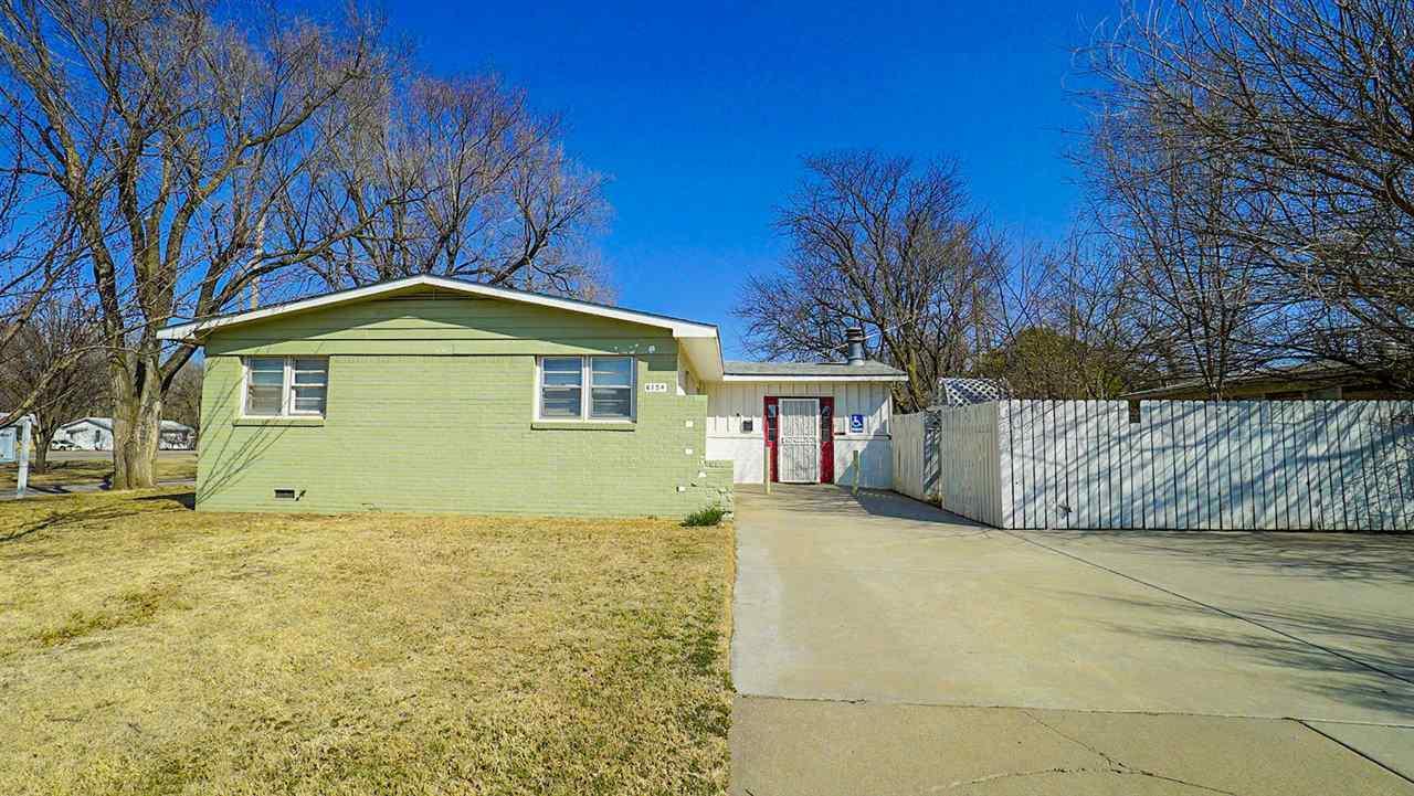 6154 Independence St - Photo 1