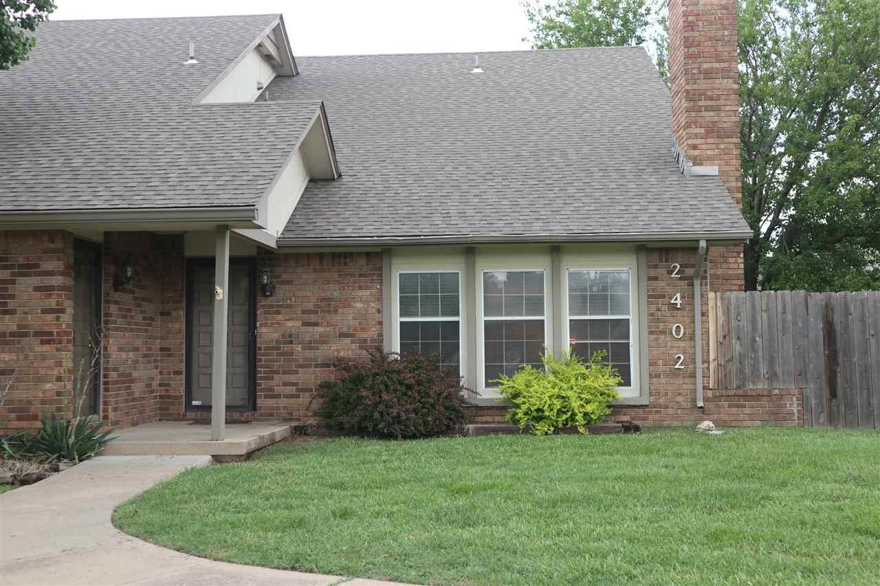 2402 Walden Dr - Photo 1