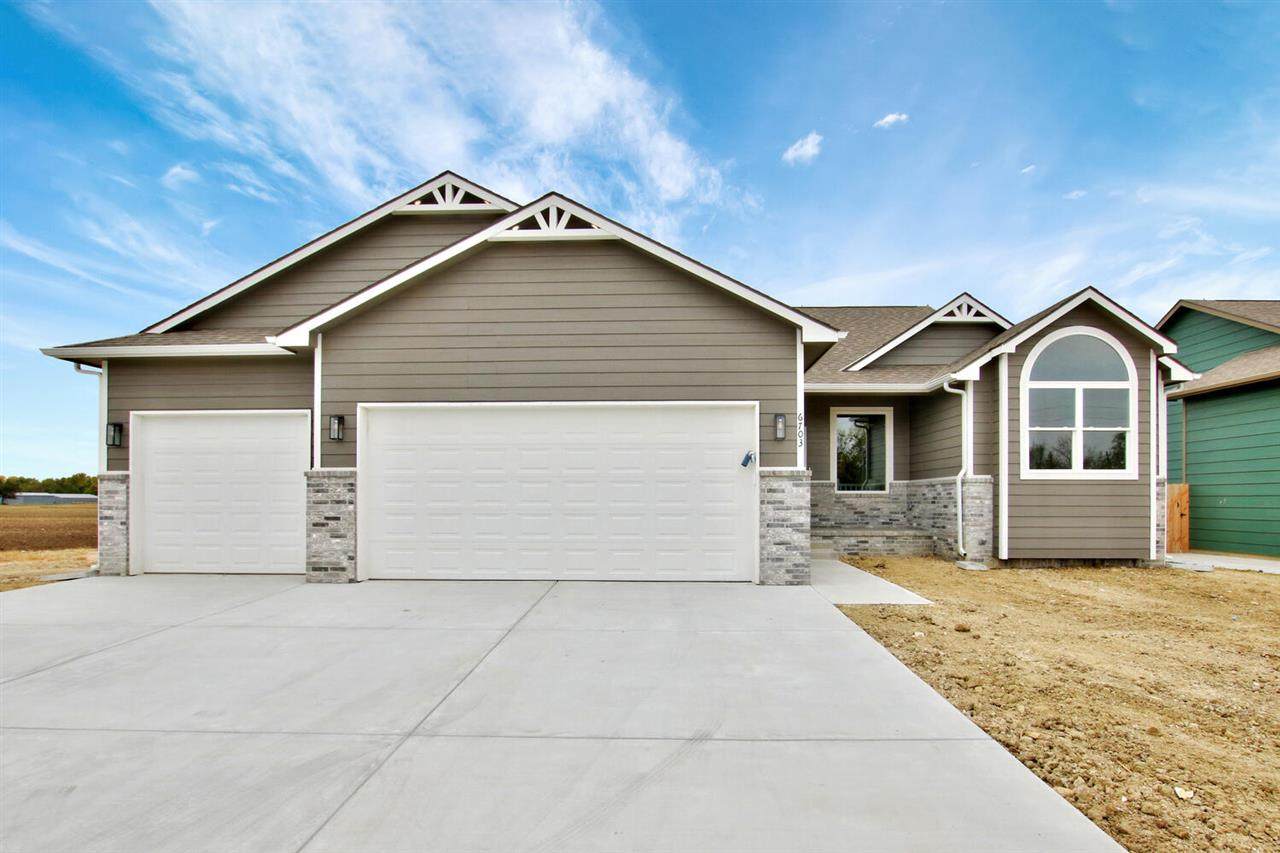 6703 Silverton - Photo 1